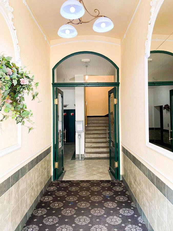 Apartma Marie 1880 Karlovy Vary Dış mekan fotoğraf